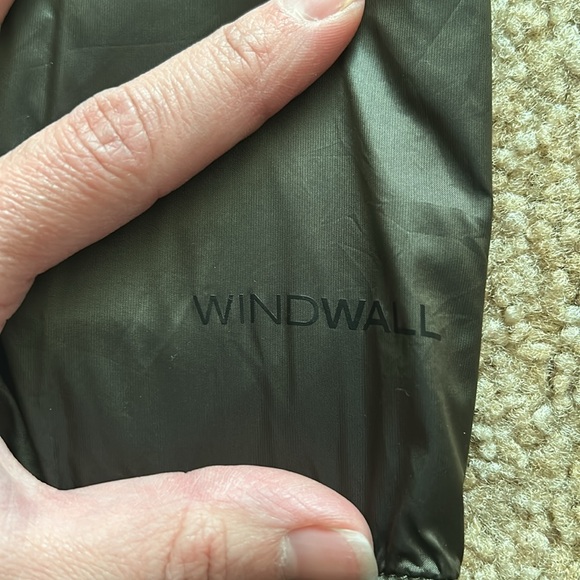 Women’s The north face jacket - Picture 4 of 9